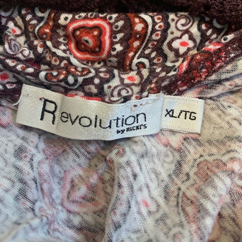 Revolution by Ricki's Geometric Print 3/4 Sleeve Top - XL/TG - Lace Back Detail - Picture 3 of 6
